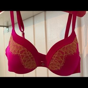 VS Push Up Bra 32C